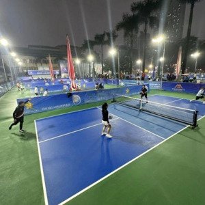 chính chủ cho thuê nhà mặt tiền đường võ văn kiệt, p.cô giang, quận 1 - 2500m2, giá thuê 150tr