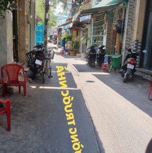 bán gấp nhà 4 tầng hxh bình thới quận 11 - 4*11 - vuông - 4pn - 4.98 tỷ