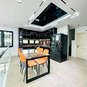 bán nhà góc 2 mặt tiền trung tâm quận 4 vị trí vàng cho kinh doanh & đầu tư 100m2/4ty250
