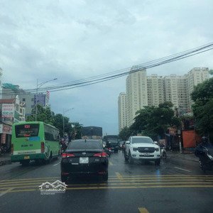 bán nhà ngay trạm trôi lô góc thoáng sáng 42m2 5 tầng mới cứng giá hơn 5 tỷ