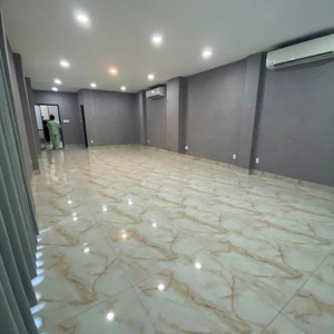 cho thuê nhà mặt tiền nguyễn phúc nguyên - p9 - q3 trệt 3 lầu sân thượng