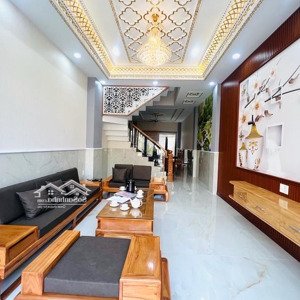 giáp q11 hoà bình - đường nhựa 8m- 4 tầng- chủ nhà tặng full nội thất gỗ xịn - giá chỉ nhỉnh 9 tỷ