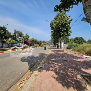 cần bán gấp đất nền biệt thự rộng rãi, vị trí đắc địa xầm uất, dân cư hiện hữu