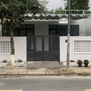 bán nhà thị trấn diên khánh,dt 150,7m2 ngang 10m full đất đô thị odt, đường nhựa 14m,giá 3tỷ bao sổ