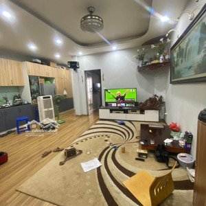 bán căn hộ tt lạc trung, hbt, thoáng mát, ô tô đỗ chân cầu thang, full nội thất xịn, dân trí cao 80
