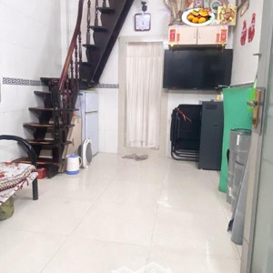 nhà xinh, lô góc 3 mặt thoáng, không lg qh - hoà hảo - 3x5m, 3 tầng - hơn 2 tỷ