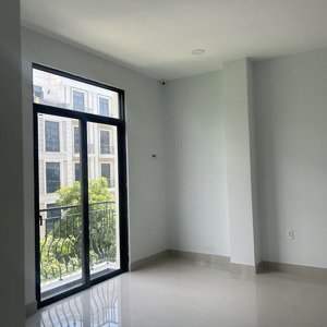 cho thuê nhà phố manhattan glory hoàn thiện có thang máy 120m2 giá 25triệu