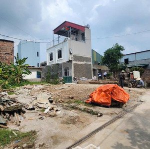 lô đất đẹp hiếm vạn phúc thanh trì dt 42m mt 4,4m chào 3,1 tỷ
