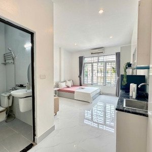 chính chủ cho thuê ccmn tại phố trung kính 10m ra đường oto thiết kế hiện đại giá chỉ 5tr5/tháng