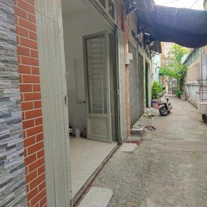 800 triệu còn 2,7 tỷ - nhà nguyên căn quận 12