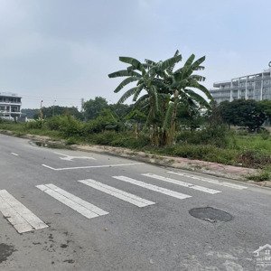 bán lô đất 379m băng 2 khách sạn dic, cạnh ban quản lý khu e1-4