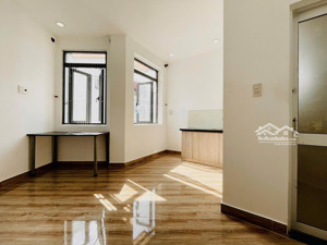 phòng cửa sổ trời thang máy giáp quận 3 ngay trung tâm phú nhuận full đồ giá rẻ