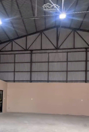 cho thuê kho giá rẻ diện tích 800m2 ở phạm hữu lầu xe cont tận cửa trần cao thoáng