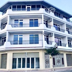 cho thuê toà nhà lô góc 2 mặt tiền 11 phòng kđt hà quang 2 giá 50 triệu/th
