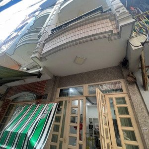 gỉam giá bán nhanh nhà nhỏ trung tâm q5-trần bình trọng sát q1-dt:3x10,6m nở hậu 3 tầng chỉ 5,5 tỷ