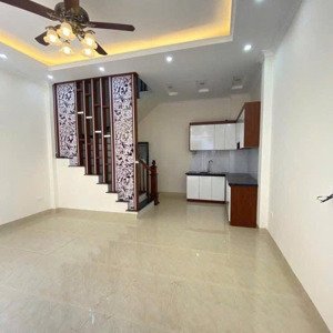 bán căn nhà dân xây dựng riêng biệt. thiết kế 4 tầng hiện đại - ngay kdt kim chung giá hơn 4 tỷ