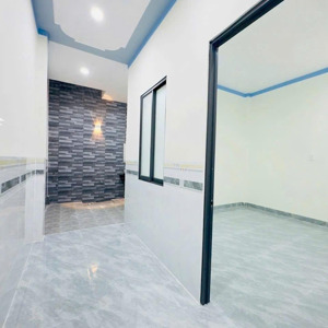 em bán nhà gác lửng ngay ubnd xã bình lợi cả nhà cả đất giá 1ty4 bao phí sang tên lh 0823312333