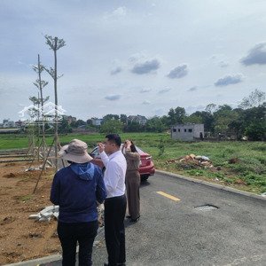 láng hoà lạc - cần bán lô đất 110m2 phân lô tách nền vị trí đẹp