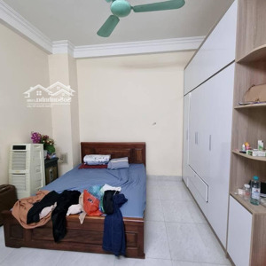 nhà mình bán ngõ 180 phú mỹ, nam từ liêm. 52m2 x 5t. mt 4m. giá = 13.5 tỷ