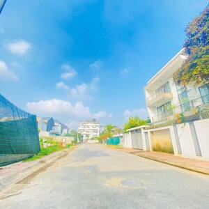 cần bán lô đất biệt thự kđt nam vĩnh yên giai đoạn 1 sẵn sổ