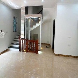 7.6 tỷ, 5 tầng thang máy, 4 ngủ, dt 30m2/33m2 , mt 6m, 10m ô tô tránh, ngõ 9 lê trọng tấn, hà đông