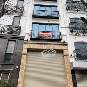 cho thuê nguyên căn mp tây sơn: 40m2 x 7 tầng, mt: 4m, thang máy, thông sàn, nhà mới lh: 0974557067