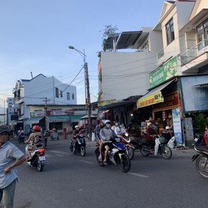 duy nhất nhà mặt tiền cạnh chợ thành diên khánh được rao bán, đang kinh doanh cực hút khách