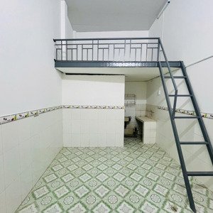 cho thuê phòng trọ gác cao mới xây ngay cầu vượt linh xuân