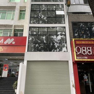 cho thuê nhà mặt phố duy tân, vị trí cực đỉnh, diện tích 200m, giá chỉ 5x