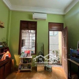 cho thuê nhà ngõ 1194 đường láng 55m x4t giá 10tr.th