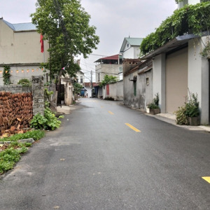 tốt động, chương mỹ, hà nội dt 80m, hơn 2 tỷ phân lô, 3 ô tô tránh kinh doanh, trục chính liên xã.