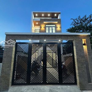 nhà đẹp thị trấn diên khánh có sân đậu ô tô,đường rộng 4,5m liên thông ra quốc lộ 1a.