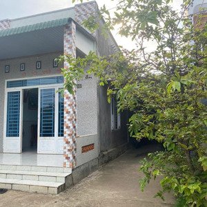 cần bán nhà mặt tiền có 2 phòng ngủ ở đường vô bến nước, ấp bến nôm 1, phú cường định quán,đn
