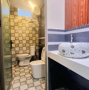 mt nguyễn xuân khoát - vị trí víp đi bộ tắm biển.