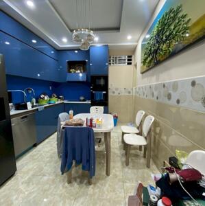 BÁN NHÀ LÔ GÓC 2 MẶT HẺM THOÁNG, P11 QUẬN 10 NGAY CƯ XÁ ĐÔ THÀNH QUẬN 3.