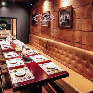 mặt phố trần hưng đạo - hàng vip - vỉa hè đá bóng - sổ vuông