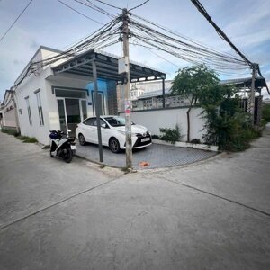 Bán căn góc đường ô tô thành phố Bến Tre