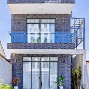 cho thuê villa 3 tầng 210m có 4pn/4wc kiệt trần văn dư giá 45tr/th