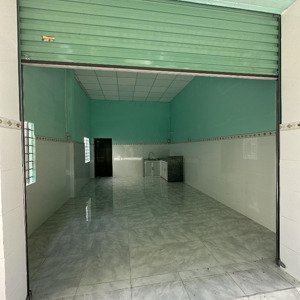 Cho Thuê Kiot 4m X 10,5m - 1 Toilet + Gác Lửng - An Ninh - Giá Chỉ 3,5 Triệu/tháng Cọc 1 Tháng