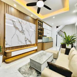 Cho thuê nhà ngõ 22 Tôn Thất Tùng, 4 tầng x 30m2, Full đồ chỉ việc vào ở, 12.5 triệu