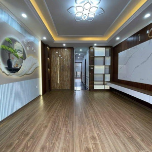 duy nhất còn sót lại. tập thể đặc công. vĩnh quỳnh. thanh trì. nhà 60m2. 5 tầng mới koong. 4,2mmt.