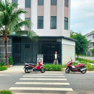 bán biệt thự view đẹp đối diện công viên tại mỹ hạnh nam, 4 tỷ, 8x15 , 2 l,(120 m2)