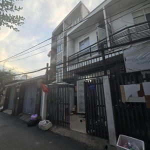 cần cho thuê nhà . 1 trệt 1 lầu . đường xe hơi . 2 phòng ngủ quận 2