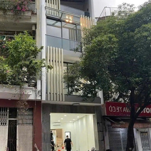 cho thuê nhà mới xây mặt tiền nguyễn trãi, q1 - dtsd 350m2 - thiết kế trống suốt tiện kinh doanh