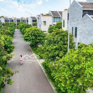 hàng hiếm: biệt thự hội an 2 mặt tiền 250m, gần phố cổ giá tốt - full booking mùa lễ