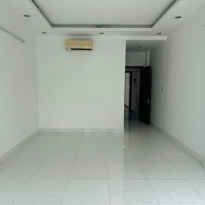 cho thuê nguyên lầu 1 có 2 phòng 80m2 làm văn phòng công ty, có hầm để xe chung mặt tiền đường