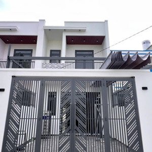 bán nhanh nhà 1 trệt 1 lầu mới hoàn thiện sân xe hơi, sổ riêng thổ cư 100%, gần văn miếu trấn biên