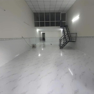 cho thuê nhà 5x20m đúc lửng 2pn giá 11tr/th, kcn tân bình