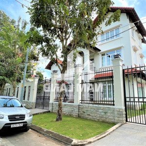 cho thuê biệt thự 590m2 thảo điền khu compound nguyễn văn hưởng đối diện công viên ngay sông sg