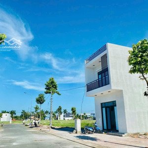 anh chị khách em ngộp ra nhanh " cặp góc và kế gốc " đối diện công viên trong kdc thủ thừa